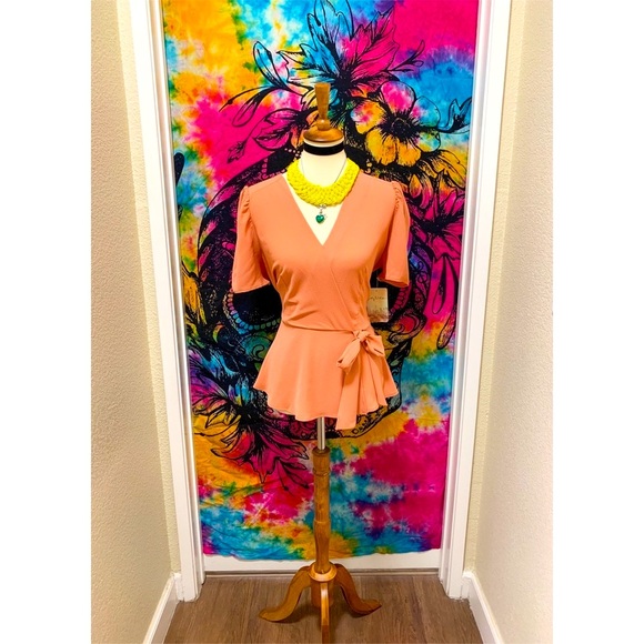 Lily White Tops - 🌈 Stylish modern picnic top